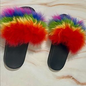 Girl's Rainbow Faux Fur Slip On Sandals / Slippers by Link - Size 1.5